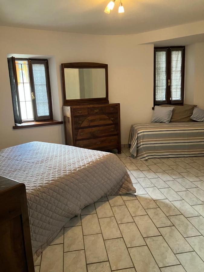 Appartement Un Passo Dal Castello à Barolo Extérieur photo